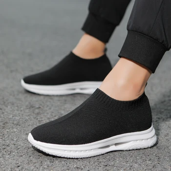2023 חמה למכירה נעלי גברים להחליק על גברים Vulcanize נעלי Spring Net רשת נמוך-עקבים מזדמנים לנשימה חיצוני נעלי הליכה גברים