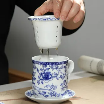 רטרו סיני כחול-לבן פורצלן כוס תה עם סט צלחת המכסה Infuser 260ml קרמיקה ספל התה עם תה מסנן משלוח חינם