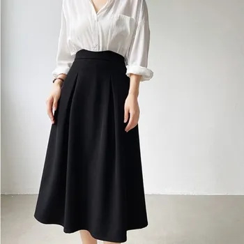 שחור חצי אורך חצאית לנשים באביב ובקיץ עם High-End מרגיש, סלים מתאים ומינימליסטי עם קו מותן גבוה, אמצע אורך